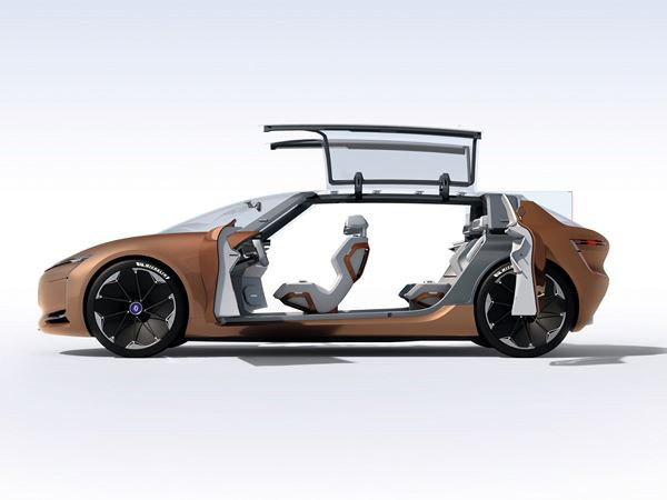 Le concept Renault Symbioz se connecte à son environnement