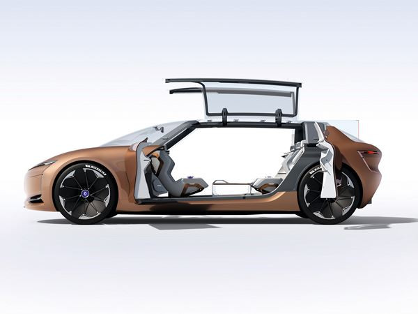 Le concept Renault Symbioz se connecte à son environnement