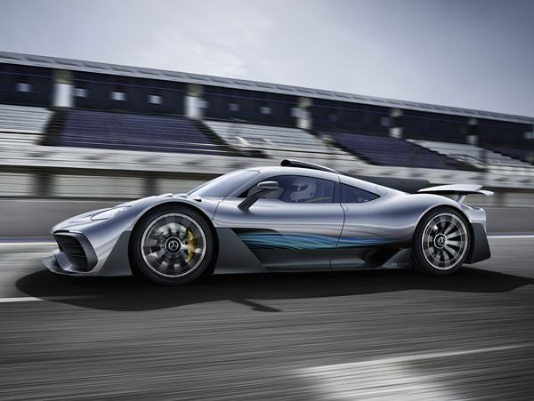 Le Mercedes-AMG Project One transpose la technologie de la Formule 1 à la route