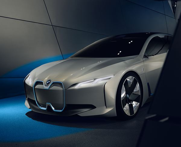 BMW i Vision Dynamics: un coupé quatre portes électrique dynamique