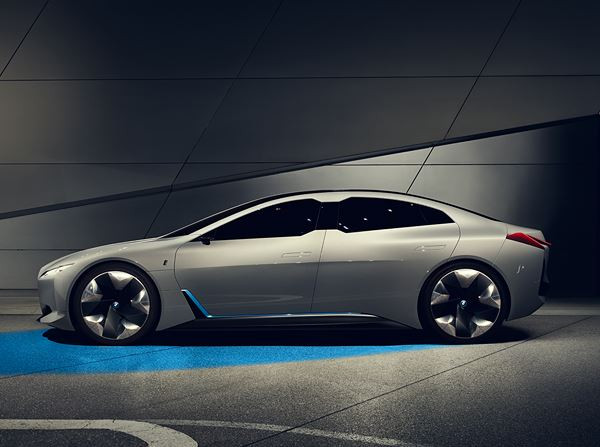 BMW i Vision Dynamics: un coupé quatre portes électrique dynamique