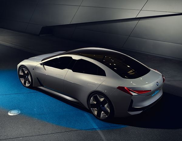 BMW i Vision Dynamics: un coupé quatre portes électrique dynamique