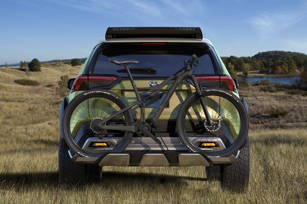 Le Toyota Adventure Concept affiche un style musclé