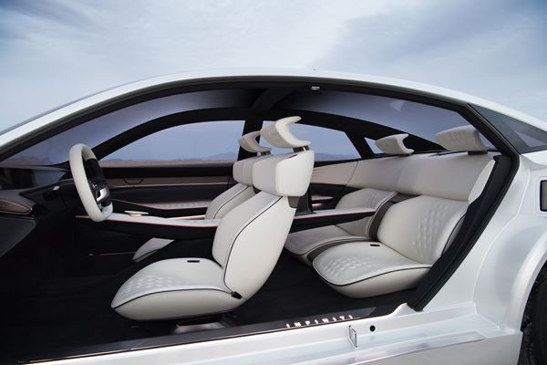 Le concept Infiniti Q Inspiration préfigure une nouvelle génération de berlines