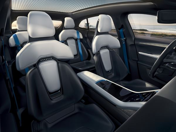 Porsche Mission E Cross Turismo: un concept de crossover à motorisation électrique