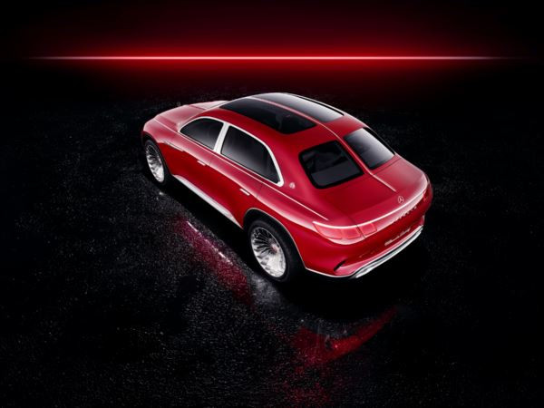 Mercedes-Maybach Vision Ultimate Luxury: à mi-chemin entre limousine et SUV