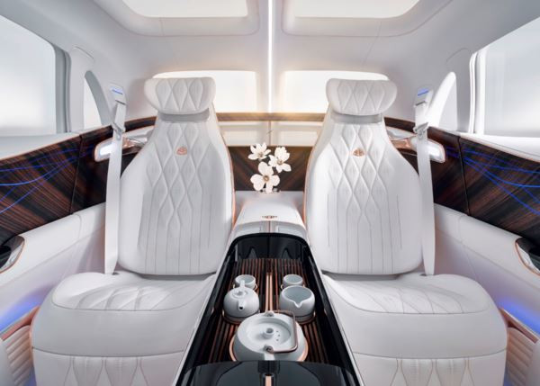 Mercedes-Maybach Vision Ultimate Luxury: à mi-chemin entre limousine et SUV