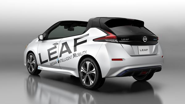 Le concept Nissan Leaf Open Car donne un aperçu d'une déclinaison cabriolet