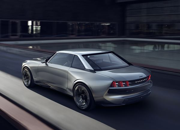 Peugeot e-Legend Concept: un coupé technologique aux lignes affûtées