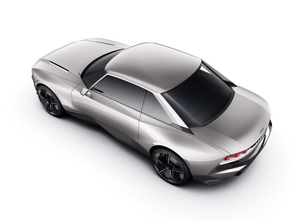 Peugeot e-Legend Concept: un coupé technologique aux lignes affûtées
