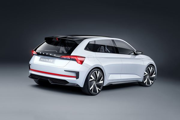 Le concept Vision RS préfigure la future berline compacte 5 portes Skoda