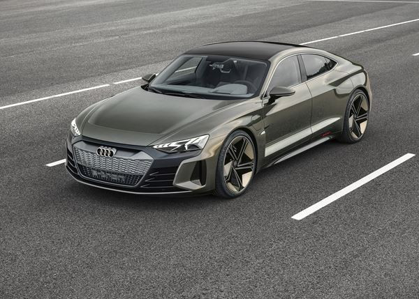 Audi e-tron GT concept: un coupé quatre portes Grand Tourisme électrique
