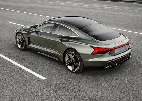 Audi e-tron GT concept: un coupé quatre portes Grand Tourisme électrique