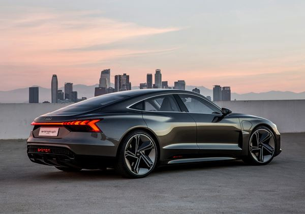 Audi e-tron GT concept: un coupé quatre portes Grand Tourisme électrique