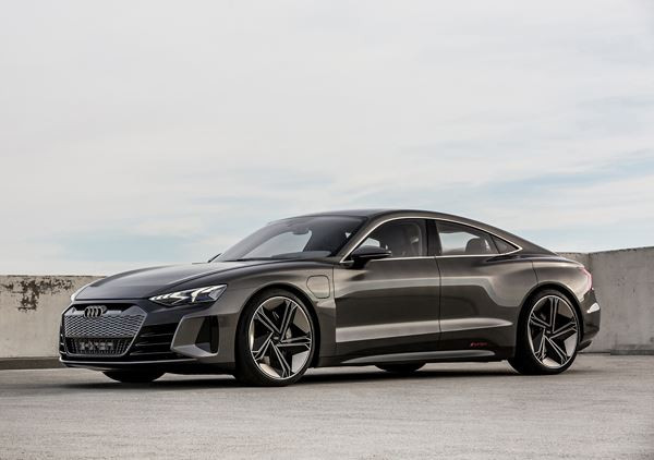Audi e-tron GT concept: un coupé quatre portes Grand Tourisme électrique