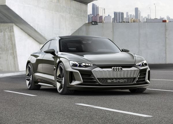Audi e-tron GT concept: un coupé quatre portes Grand Tourisme électrique