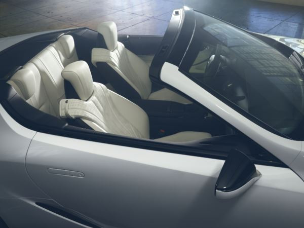 Le concept Lexus LC Cabriolet imagine une déclinaison cabriolet au porte-drapeau LC