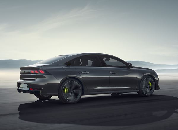 Le concept 508 Peugeot Sport Engineered préfigure une berline électrifiée radicale