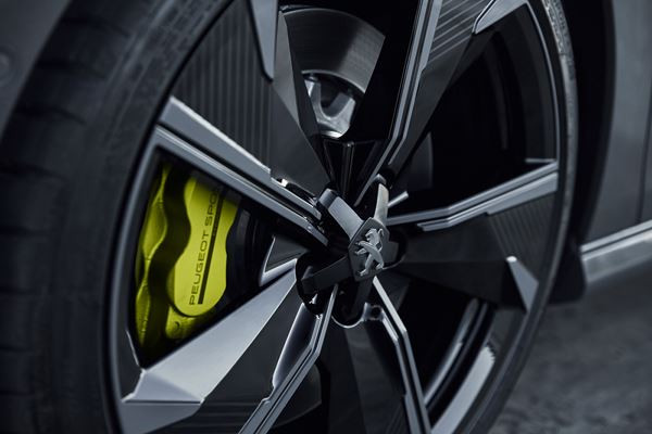 Le concept 508 Peugeot Sport Engineered préfigure une berline électrifiée radicale