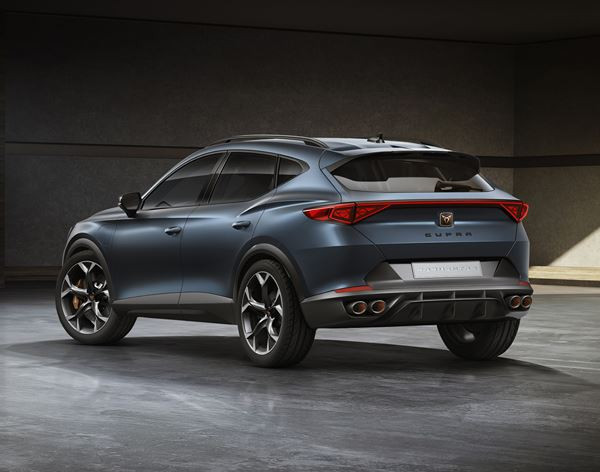 Le concept-car Cupra Formentor adopte des formes sculptées