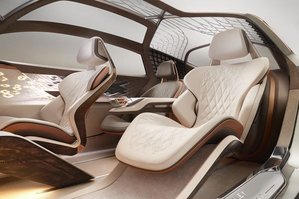 Le concept EXP 100 GT dévoile la conception de l’avenir de la mobilité de luxe Bentley