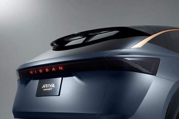 Nissan Ariya: un concept-car de crossover doté de deux moteurs électriques
