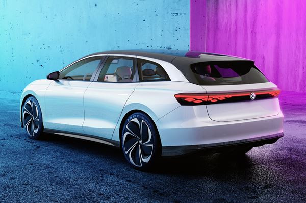 Le concept-car électrique Volkswagen ID. Space Vizzion offre l'espace d'un SUV