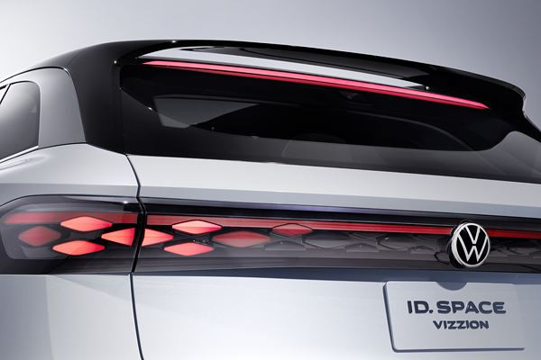 Le concept-car électrique Volkswagen ID. Space Vizzion offre l'espace d'un SUV