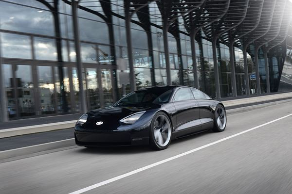 Le concept-car électrique « Prophecy » réinterprète le design Hyundai