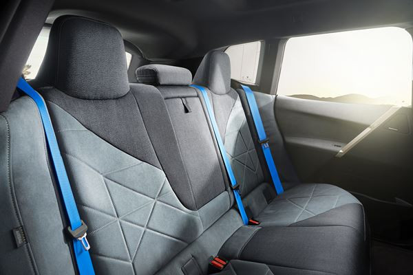 Le grand SAV BMW iX électrique annonce une voie futuriste de voitures de luxe