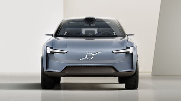 Le Volvo Concept Recharge électrique affiche de nouvelles proportions