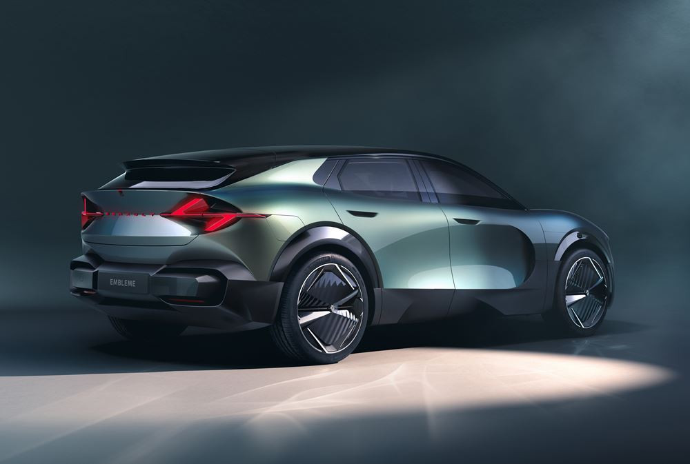 Le demo car Renault Emblème a été conçu dans une démarche de décarbonation maximisée