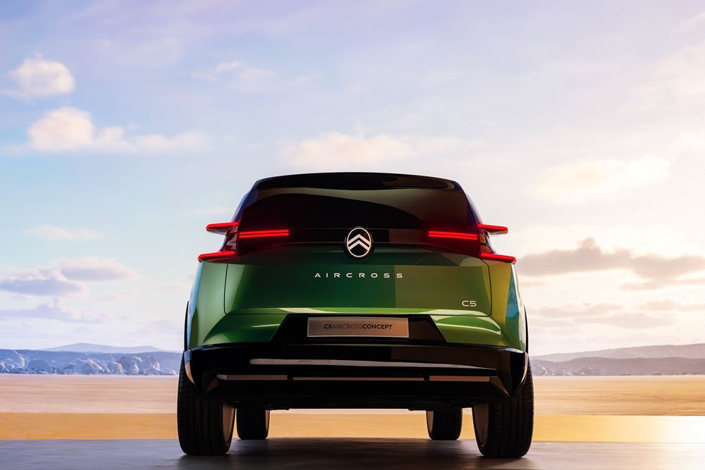 Le Citroën C5 Aircross Concept affiche un design musclé plein de caractère