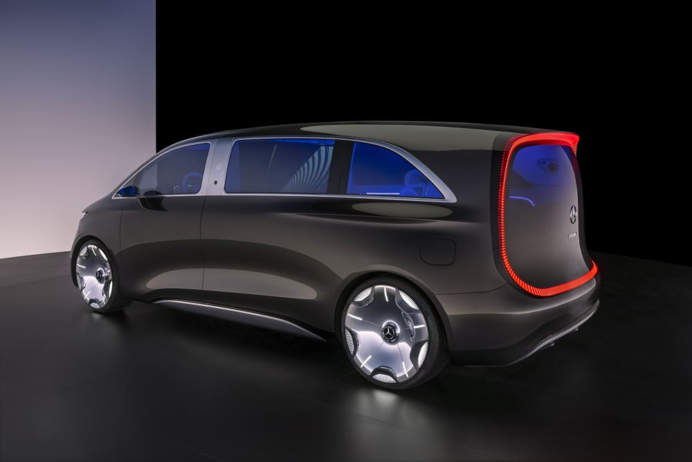 Le showcar Mercedes-Benz Vision V donne un aperçu d'un grand monospace ultra haut de gamme