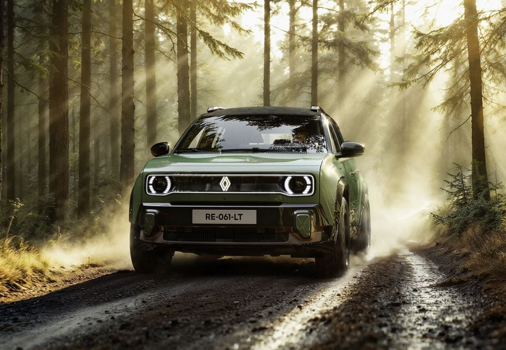 Le Renault 4 Savane 4x4 Concept intègre un second moteur électrique pour disposer de 4 roues motrices