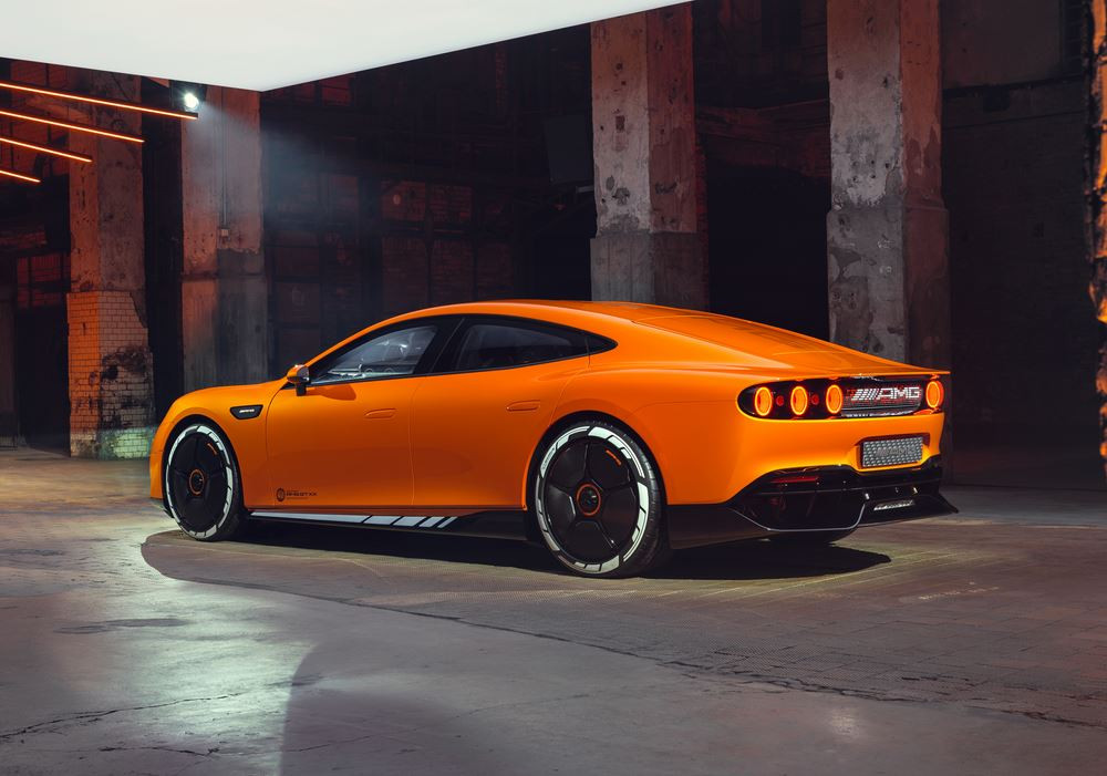 Le concept de coupé quatre portes AMG GT XX embarque un programme technologique électrique d'avant-garde