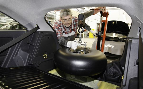 Découvrez la transformation en usine d'une voiture GPL Opel