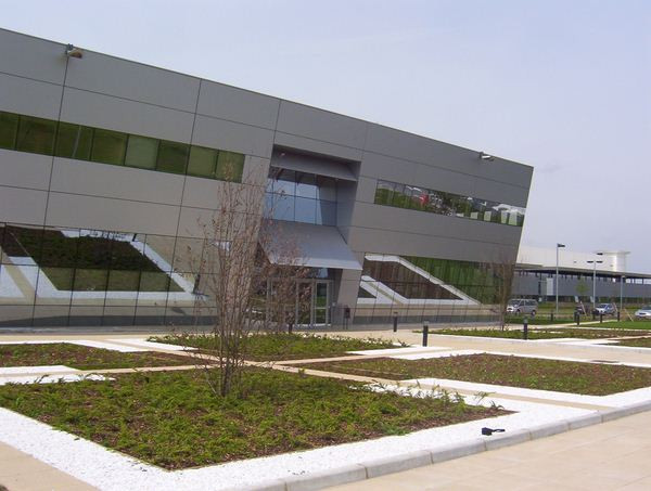 Visite au cœur du centre logistique pièces de rechange Mercedes de Valenciennes
