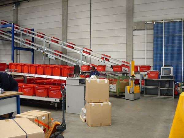 Visite au cœur du centre logistique pièces de rechange Mercedes de Valenciennes