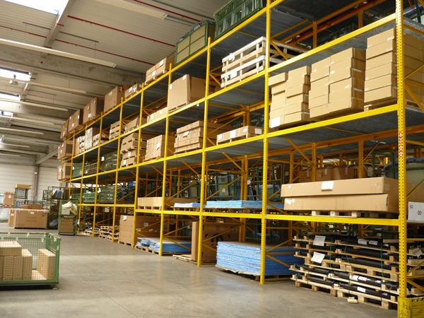 Visite au cœur du centre logistique pièces de rechange Mercedes de Valenciennes