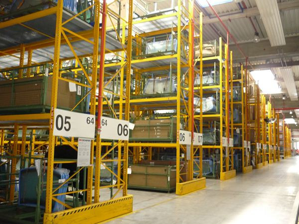 Visite au cœur du centre logistique pièces de rechange Mercedes de Valenciennes
