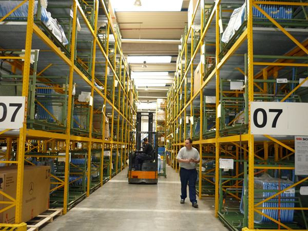 Visite au cœur du centre logistique pièces de rechange Mercedes de Valenciennes