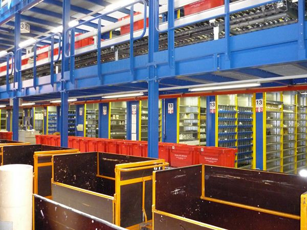 Visite au cœur du centre logistique pièces de rechange Mercedes de Valenciennes