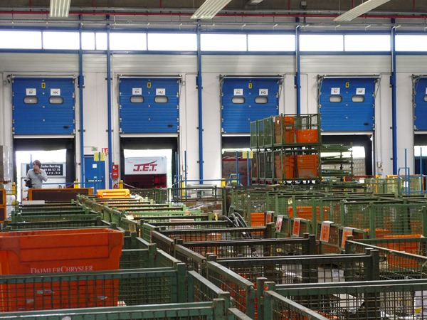 Visite au cœur du centre logistique pièces de rechange Mercedes de Valenciennes