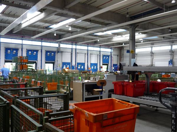 Visite au cœur du centre logistique pièces de rechange Mercedes de Valenciennes