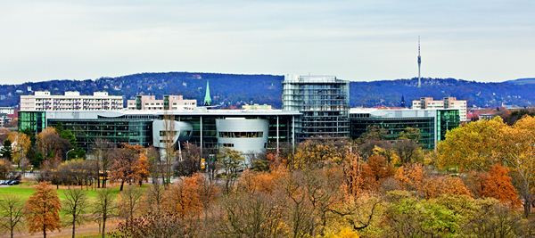 Dans les coulisses de la manufacture transparente Volkswagen de Dresde