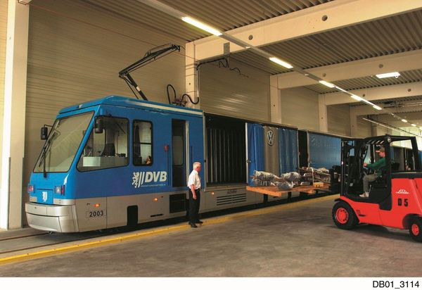 Dans les coulisses de la manufacture transparente Volkswagen de Dresde