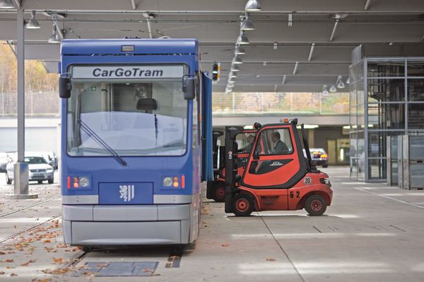 Dans les coulisses de la manufacture transparente Volkswagen de Dresde