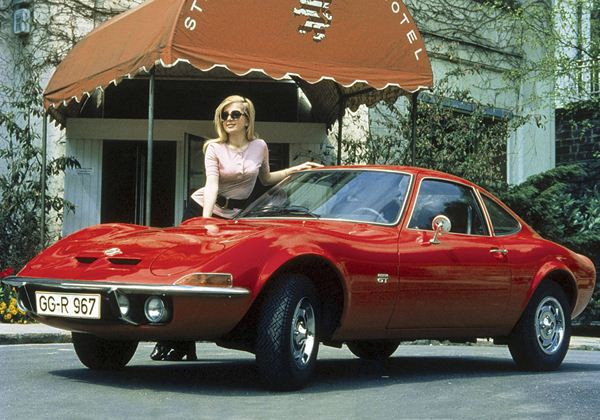 La marque Opel célèbre son cent cinquantième anniversaire