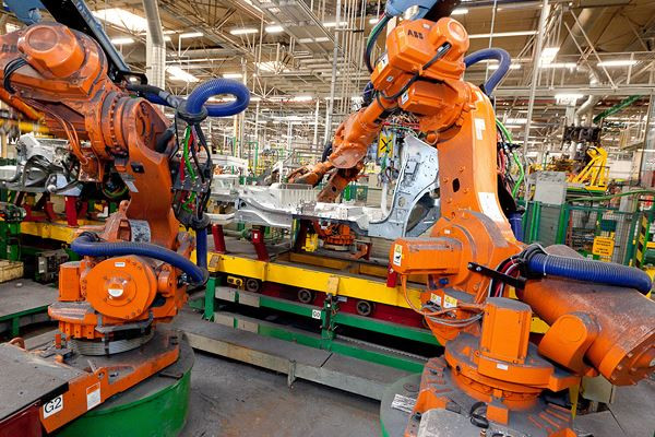Le fleuron électrique de Renault partage l'usine de Flins avec la Clio